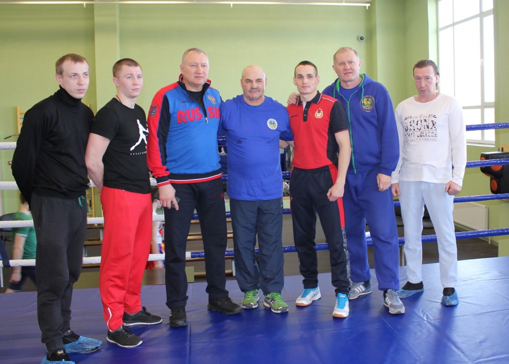 Радогор. Яновский боксер Олимпийский чемпион.